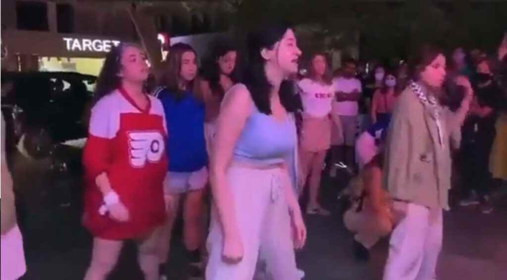 فيديو: في بلادي ظلموني بنكهة لبنانية