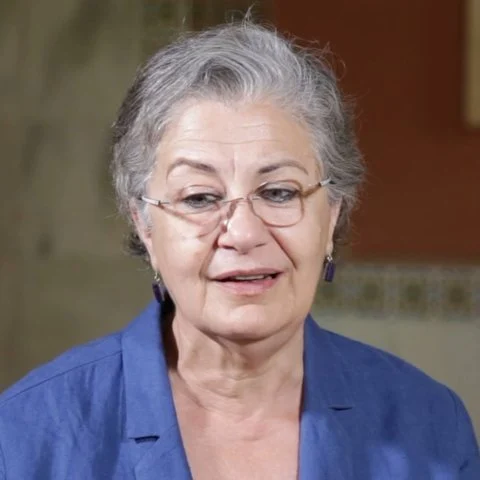 Jalila Baccar pendant l'enregistrement de son témoignage