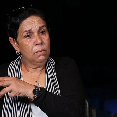 Latifa Gafsi pendant l'enregistrement de son témoignage