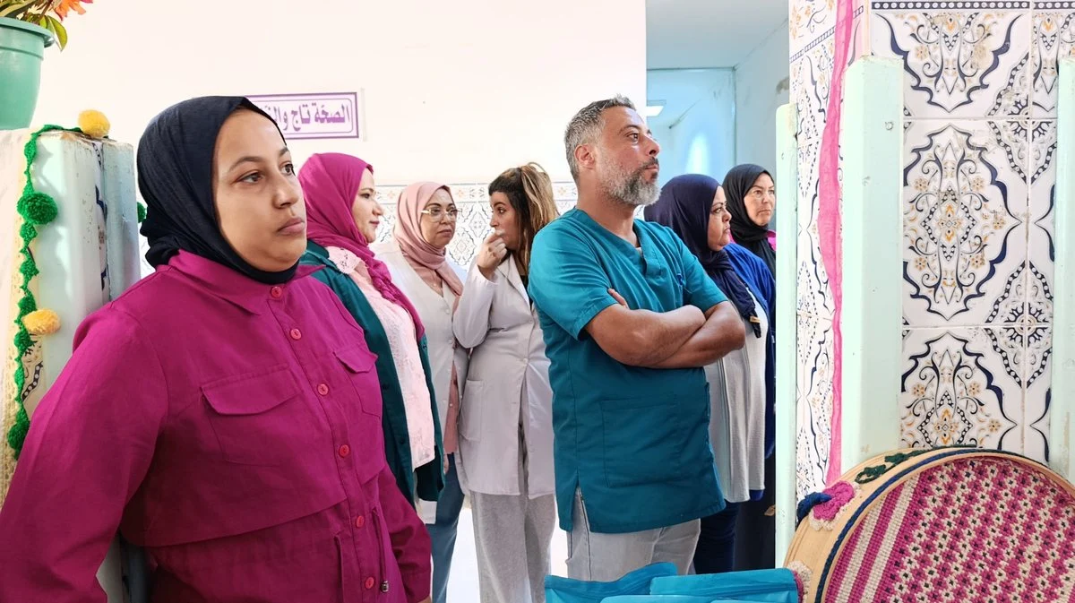 إطارات طبية وشبه طبية ومشاركات يتابعون فقرات اليوم التحسيسي بالمستشفى الجامعي الحسين بوزيان